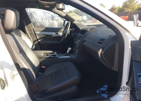 2009 Mercedes-Benz C 300 Luxury/Sport из США, поврежденный, VIN WDDGF54X59R061182